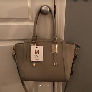 Gray miztique purse!!!!